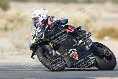 media/Nov-02-2025-CVMA (Sun) [[337aff29ab]]/Race 11-Amateur Supersport Open/